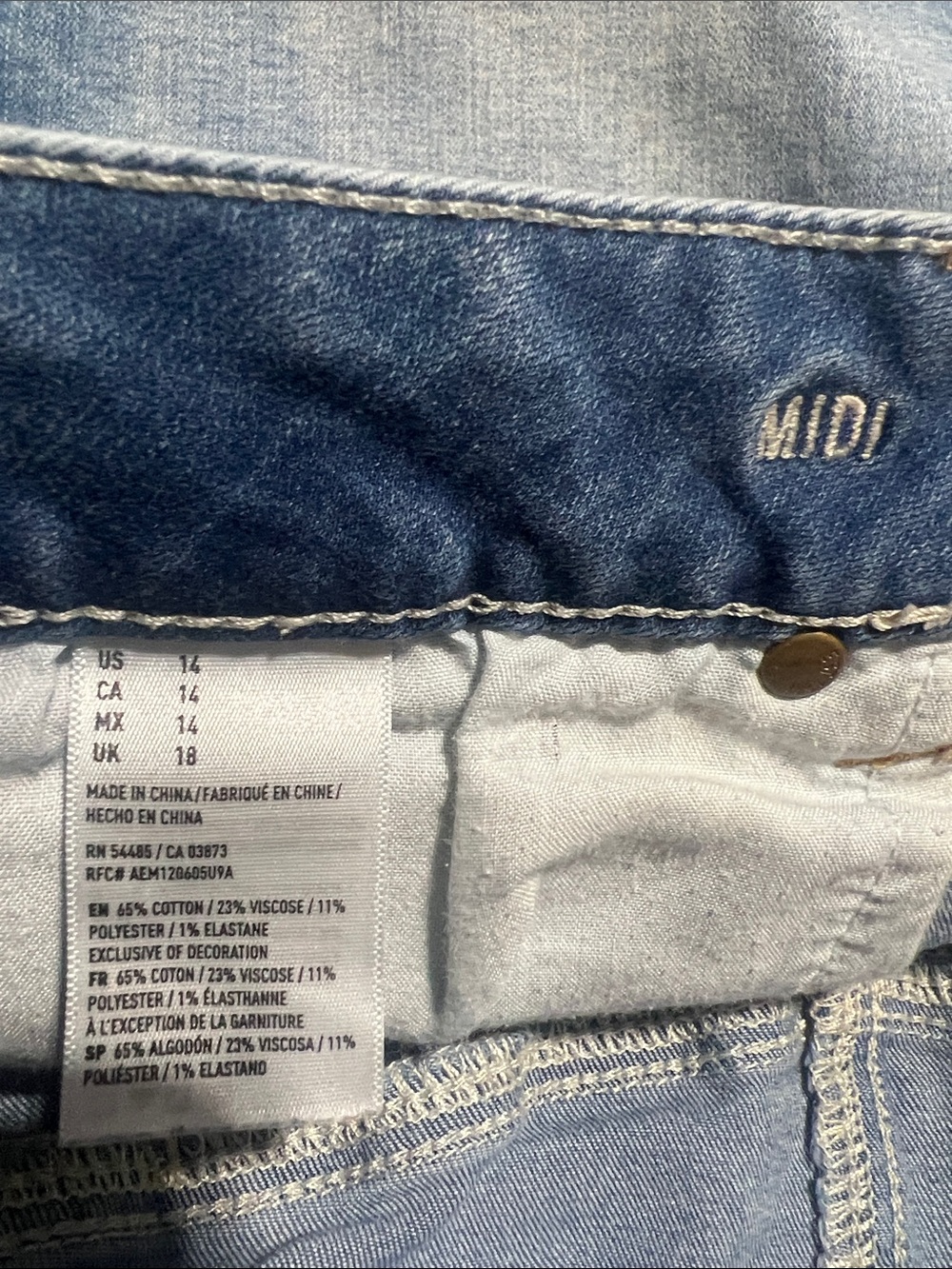 American Eagle Outfitters Midi Denim Women’s Shorts - Picture 4 of 4